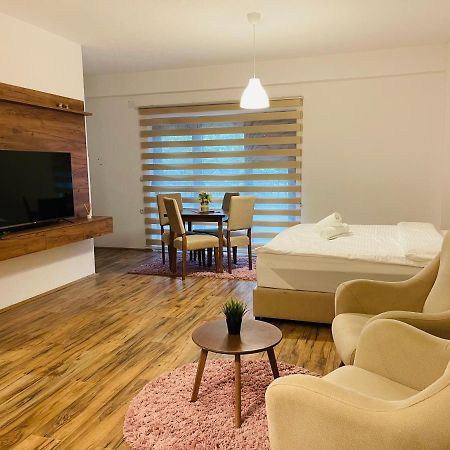 Fuk-Tak Apartmani&Restoran Dojran エクステリア 写真