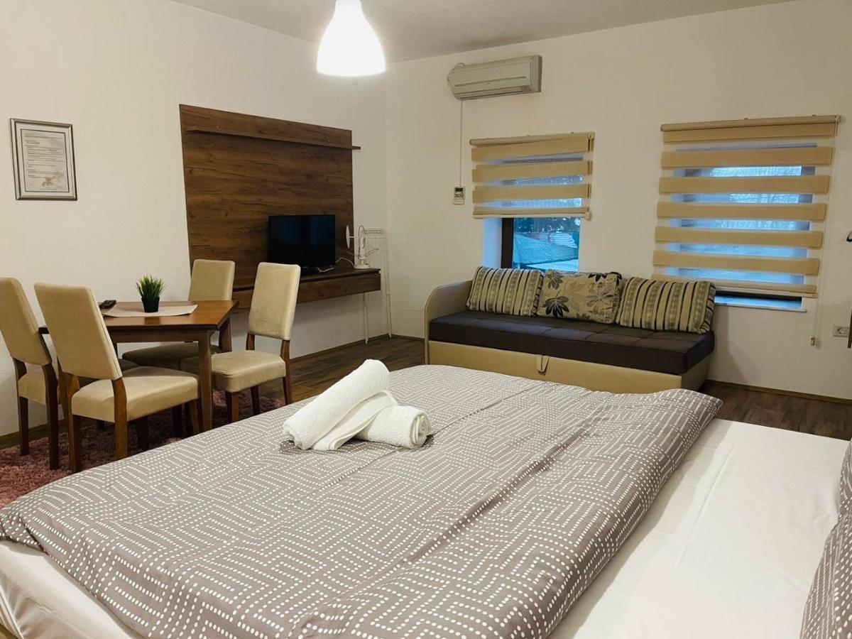 Fuk-Tak Apartmani&Restoran Dojran エクステリア 写真