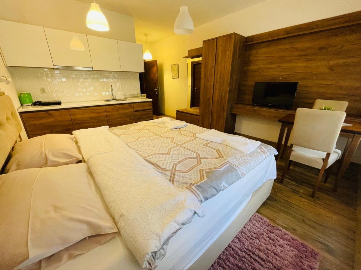 Fuk-Tak Apartmani&Restoran Dojran 部屋 写真