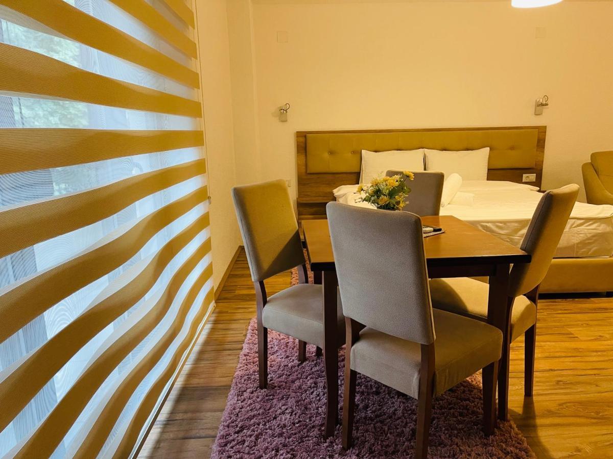 Fuk-Tak Apartmani&Restoran Dojran エクステリア 写真